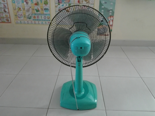 พัดลมตั้งพื้น ฮาตาริ