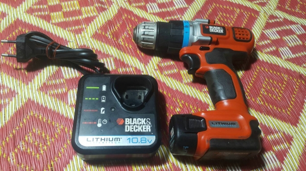 สว่านไร้สาย black&amp;decker ใช้งานไม่กี่ครั้ง