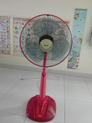 พัดลมตั้งพื้น ฮาตาริ