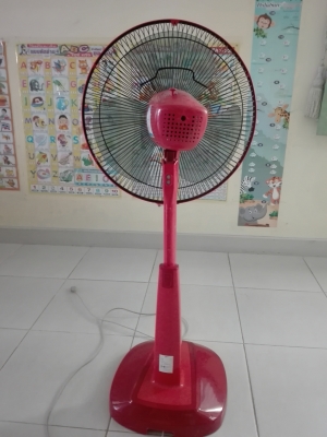 พัดลมตั้งพื้น ฮาตาริ