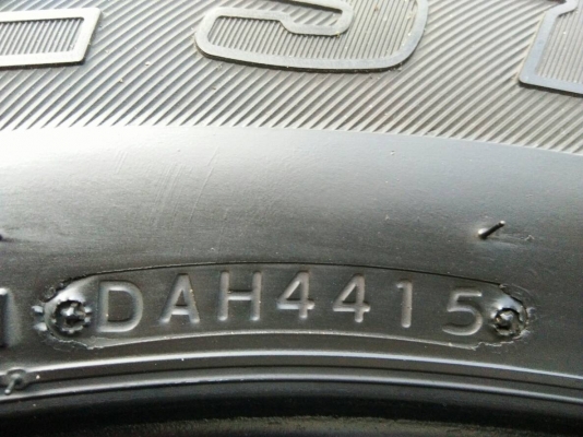 ขายยาง 255/65R17 บริดจสโตน ปลายปี15 ดอกยางเต็มสวยสด ชุุดละ 2800 บาท พร้อมใส่ ถ่วง ฟรี ขายยาง 255/65R17 บริดจสโตน ปลายปี15 ดอกยางเต็มสวยสด ชุุดละ 2800 บาท พร้อมใส่ ถ่วง ฟรี