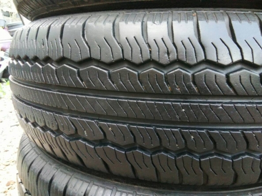 ขายยาง 215/70R16 NEXEN MADE IN KOREA ปี16 ดอกยางเต็มสวยสดเท่ากันทุกเส้น ชุดละ 2800 บาท พร้อมใส่ ถ่วง