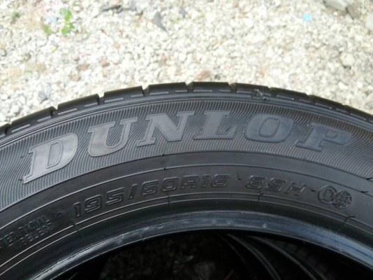 ขายยาง 195/60R16 DUNLOP ปี18 ดอกยางเต็มหนาสดเท่ากันไม่ร้าวไม่กินข้างไม่มีปะ ชุดละ 2800 บาท พร้อมใส่ 
