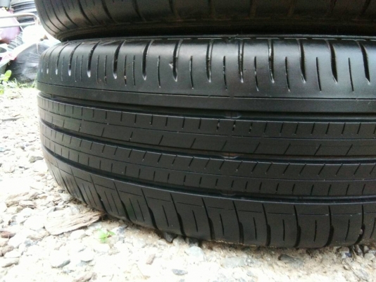 ขายยาง 195/60R16 DUNLOP ปี18 ดอกยางเต็มหนาสดเท่ากันไม่ร้าวไม่กินข้างไม่มีปะ ชุดละ 2800 บาท พร้อมใส่ 