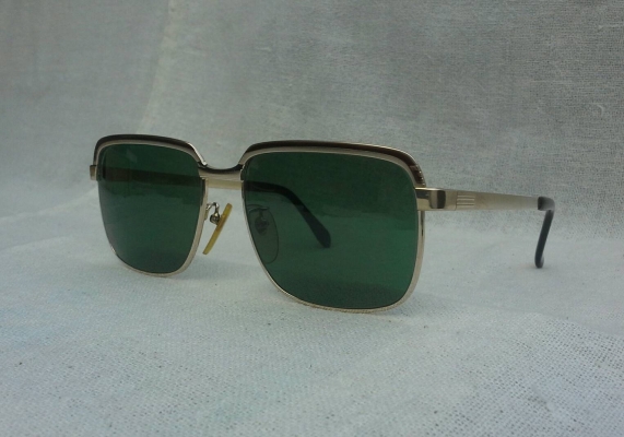 แว่นตาทองโกลด์ฟิลด์ 14 K สัดส่วนทองคำบริสุทธิ์ 58.33 \% วินเทจทศวรรษ 1970&#039;s สภาพเทพ ! โมเดลอมตะ