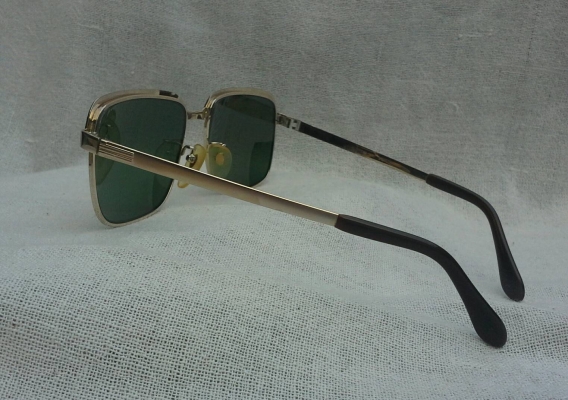 แว่นตาทองโกลด์ฟิลด์ 14 K สัดส่วนทองคำบริสุทธิ์ 58.33 \% วินเทจทศวรรษ 1970&#039;s สภาพเทพ ! โมเดลอมตะ