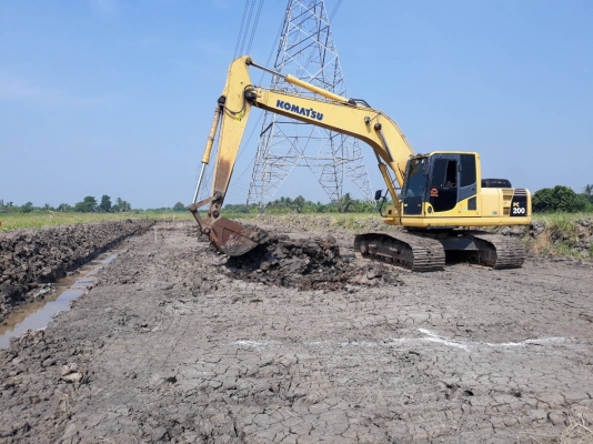 ขายรถแบคโฮ KOMATSU PC200-8MO ใช้งาน 8 พันชั่วโมง สภาพเทพบุตร เอกสารเล่มทะเบียน
