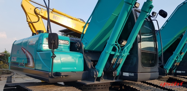 ขายรถแบคโฮ KOBELCO SK200-8 Yn12 SuperXM เวอร์ชั่นสุดท้ายก่อนขึ้นรุ่น 10 ใช้งาน 4 พันชั่วโมง สภาพนางงามจักรวาล