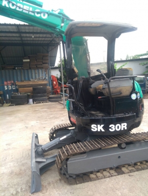 รถแบคโฮ KOBELCO SK30-3 รถเก่านอกนำเข้า ยังไม่เคยใช้งานในไทย เครื่องดี ปั๊มดี ไฟฟ้าครบ มีระบบเต่า-กระต่าย มีระบบหัวกระแทก มีเอกสารใบอินวอยซ์ มี VDO การทำงานให้ชม