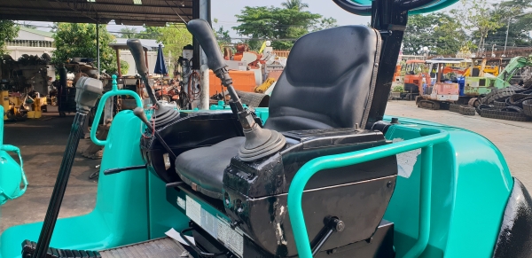 ขาย รถขุด KOBELCO รุ่น SK035 มือสองญี่ปุ่น แทรกเหล็ก สลัก บูทเอวแน่น 100\% คอนโทรลสั้น ปั้มนิ้ว สวยพร้อมใช้งาน มือถือ 0818753444