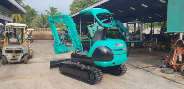 ขาย รถขุด KOBELCO รุ่น SK035 มือสองญี่ปุ่น แทรกเหล็ก สลัก บูทเอวแน่น 100\% คอนโทรลสั้น ปั้มนิ้ว สวยพร้อมใช้งาน มือถือ 0818753444