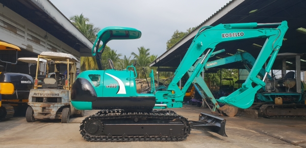 ขาย รถขุด KOBELCO รุ่น SK035 มือสองญี่ปุ่น แทรกเหล็ก สลัก บูทเอวแน่น 100\% คอนโทรลสั้น ปั้มนิ้ว สวยพร้อมใช้งาน มือถือ 0818753444