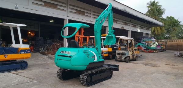 ขาย รถขุด KOBELCO รุ่น SK030 มือสองญี่ปุ่น แทรกเหล็ก สลัก บูทเอวแน่น 100\% คอนโทรลสั้น ปั้มนิ้ว สวยพร้อมใช้งาน มือถือ 0818753444