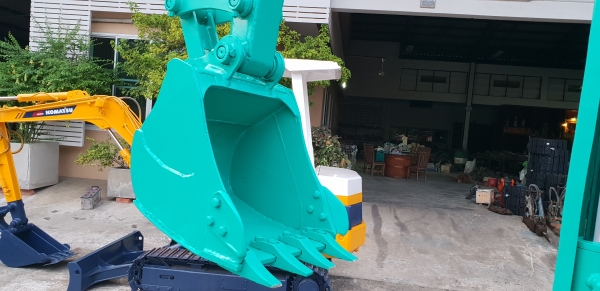 ขาย รถขุด KOBELCO รุ่น SK030 มือสองญี่ปุ่น แทรกเหล็ก สลัก บูทเอวแน่น 100\% คอนโทรลสั้น ปั้มนิ้ว สวยพร้อมใช้งาน มือถือ 0818753444