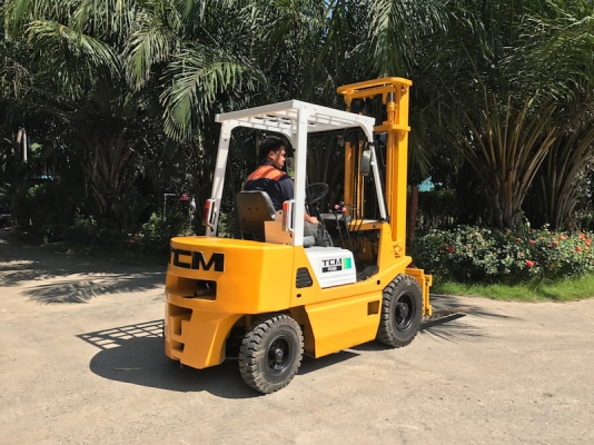 ขายFORKLIFT TCM FD25ดีเซล เสา4เมตร งาสไลด์ ยางใหม่(2.5ตัน) สวยเดิมจากญี่ปุ่น ยังไม่เคยใช้ในไทย 165,000เท่านั้น!!