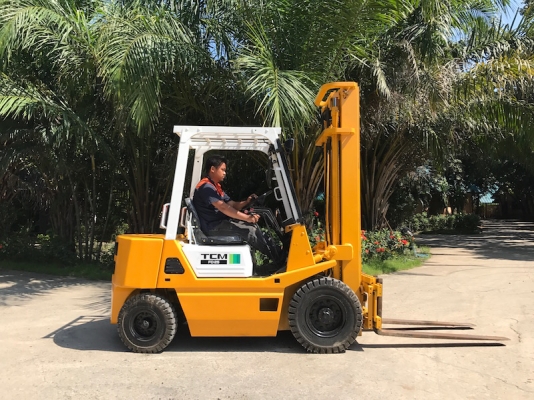 ขายFORKLIFT TCM FD25ดีเซล เสา4เมตร งาสไลด์ ยางใหม่(2.5ตัน) สวยเดิมจากญี่ปุ่น ยังไม่เคยใช้ในไทย 165,000เท่านั้น!!