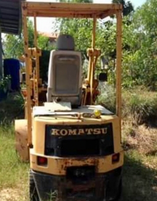 KOMATSU SG10-3 รถตักล้อยาง พร้อมใช้งานสภาพดีสุดๆครับ เครื่องยนต์เดิมๆแรงทำงานได้เร็วดีครับ ช่วงล่างแน่น เอกสารสัญญาซื้อขาย