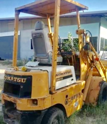 KOMATSU SG10-3 รถตักล้อยาง พร้อมใช้งานสภาพดีสุดๆครับ เครื่องยนต์เดิมๆแรงทำงานได้เร็วดีครับ ช่วงล่างแน่น เอกสารสัญญาซื้อขาย