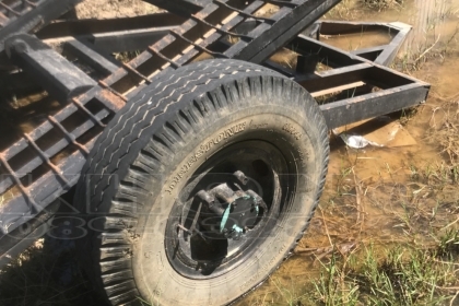 ขายด่วน สาลี่ลาก แบคโฮ pc30 ระบบ ยกเท ได้ เพลาใหญ่ ยางรถเอฟ ขาย 35000 บาท