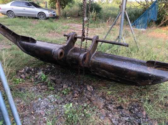 บุ้งกี๋ kobelco   Sk 140