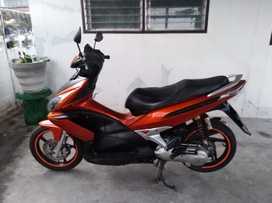 ขายHonda Airblade ปี50 ล้อแม็ก คอมบายเบรค ราคาเบาๆ ขายHonda Airblade ปี50 ล้อแม็ก คอมบายเบรค ราคาเบาๆ
