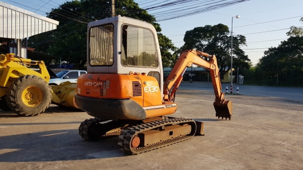 ฮิตาชิ Hitachi日立 EX30-1