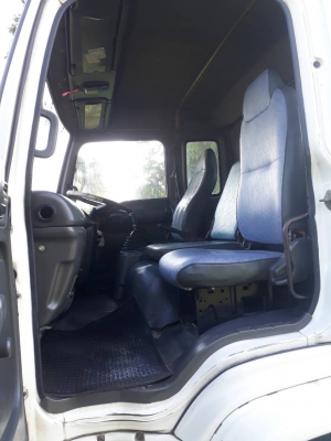 ขายครับ อีสุ เดก้า 6ล้อ เครื่อง200 แรง ปี48 ยุโร 2 หัวชัชชี. ยาว 7.2 ม. สวยเดิม ราคา 680,000 สนใจ 089-5367218 081-4252943