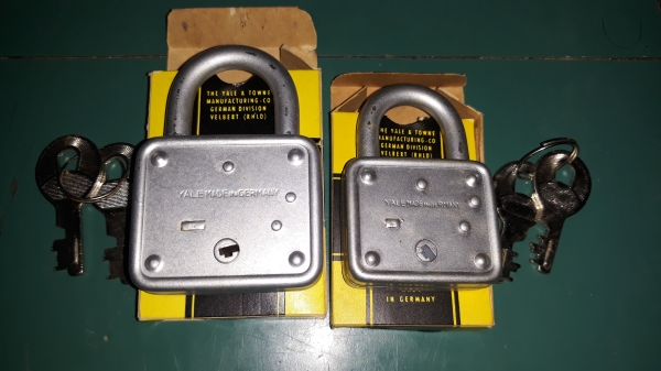ขายแม่กุญแจ แพ็คคู่2ขนาด YALE MADE IN GERMANY. ใหม่เก่าเก็บพร้อมลูก2ดอก ขายแม่กุญแจ แพ็คคู่2ขนาด YALE MADE IN GERMANY. ใหม่เก่าเก็บพร้อมลูก2ดอก