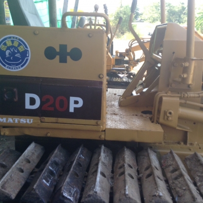 ขายรถแทร็กเตอร์D2-5P 5กระบอก สไลด์6ทิศทาง รถสวย พร้อมใช้งาน เครื่องดี ช่วงล่างดี ใบแทร็กสวย ราคาต่อรองคุยกันได้ โทร0616613023แพรว