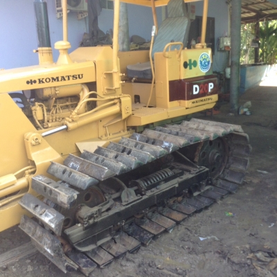 ขายรถแทร็กเตอร์D2-5P 5กระบอก สไลด์6ทิศทาง รถสวย พร้อมใช้งาน เครื่องดี ช่วงล่างดี ใบแทร็กสวย ราคาต่อรองคุยกันได้ โทร0616613023แพรว