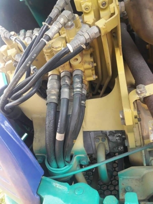 ขายจ้า..KOMATSU  PC40-7  เก่านอกแท้  สภาพสวย  มีลายแย๊ก  เครื่องปั๊มดี  พร้อมใช้  โทร  089-3818694  จ๊อย