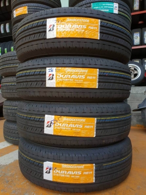 ขายยางใหม่ BRIDGESTONE DURAVIS R611 215-70-15 ปี17 ชุดละ 9,000 บาท