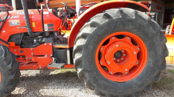 ขายรถแทรกเตอร์มือสอง