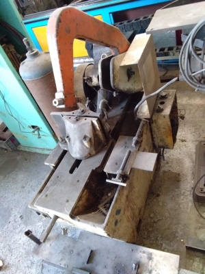 เครื่องเลื่อย และเครื่องสว่าน เครื่องเลื่อย และเครื่องสว่าน