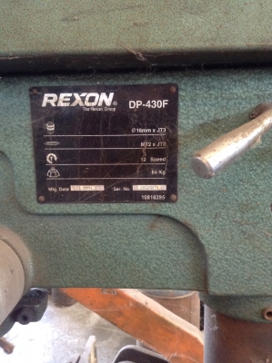 เครื่องเลื่อย และเครื่องสว่าน เครื่องเลื่อย และเครื่องสว่าน