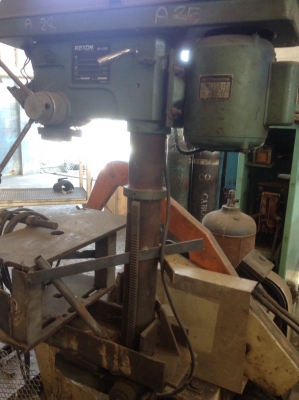 เครื่องเลื่อย และเครื่องสว่าน เครื่องเลื่อย และเครื่องสว่าน