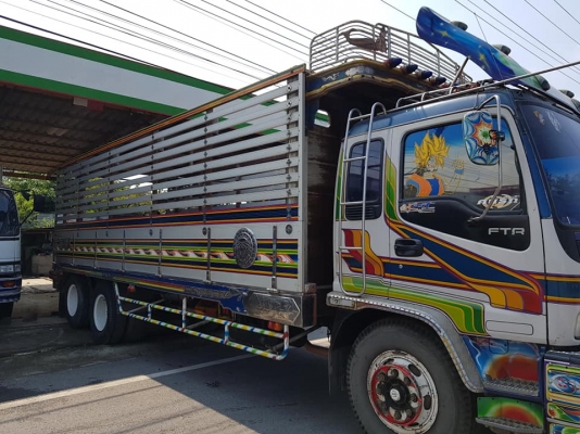 เดกก้า195แรง รถยาว7.20แปลง10ล้อลงเล่มเรียบร้อย เพลาหลังถุงลม พร้อมใช้งาน รถห้างแท้