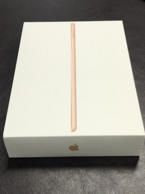 ขาย iPad (6th Generation) Wi-Fi + Cellular (ใส่ซิมได้)หน้าจอขนาด 9.7 นิ้ว สีทอง 128 GB มีใบเสร็จให้ด ขาย iPad (6th Generation) Wi-Fi + Cellular (ใส่ซิมได้)หน้าจอขนาด 9.7 นิ้ว สีทอง 128 GB มีใบเสร็จให้ด