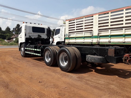 Hino FM8J เครื่อง 251 แรง สิบล้อหัวครัซซี สองเพลา มีระบบลากพ่วง #จะติดตั้งดัมพ์สามมิตรใหม่หรือกระบะล่อง มีสองคัน ปี 55 กับ ปี 57 สวยพร้อมใช้งาน #ราคาขายหัวครัซซี 1,600,000 บาท
