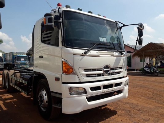 Hino FM8J เครื่อง 251 แรง สิบล้อหัวครัซซี สองเพลา มีระบบลากพ่วง #จะติดตั้งดัมพ์สามมิตรใหม่หรือกระบะล่อง มีสองคัน ปี 55 กับ ปี 57 สวยพร้อมใช้งาน #ราคาขายหัวครัซซี 1,600,000 บาท