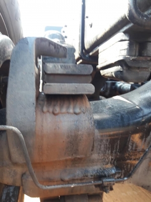 Hino FM8J เครื่อง 251 แรง สิบล้อหัวครัซซี สองเพลา มีระบบลากพ่วง #จะติดตั้งดัมพ์สามมิตรใหม่หรือกระบะล่อง มีสองคัน ปี 55 กับ ปี 57 สวยพร้อมใช้งาน #ราคาขายหัวครัซซี 1,600,000 บาท