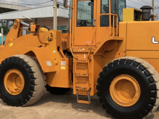 ขายรถตักล้อยาง TCM L40 แขนยาวพิเศษ นำเข้าเองจากญี่ปุ่น สภาพสวยพร้อมใช้ มีVDOการทำงานครับ