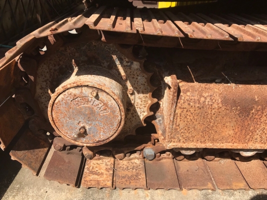 Komatsu PC120-3 รถสภาพสวย เครื่องปั๊มดี บอดี้สีไม่สวย แต่ไม่ผุ สนใจติดต่อ0813553478 คุณโย