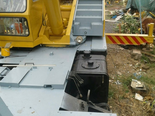 ขายรถเครนทาดาโน่ยก 30 ตันเล่มทะเบียนนาคา 3,800,000