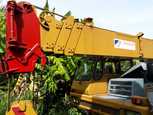 ขายรถเครนทาดาโน่ยก 30 ตันเล่มทะเบียนนาคา 3,800,000