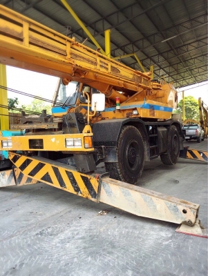 Tadano TR250M-5 รถเครน ขนาด25ตัน ยกสูง35เมตร 4ล้อ รถสภาพสวยและแน่นมาก ราคาคุยกันได้ สนใจติดต่อ0813553478 คุณโย Tadano TR250M-5 รถเครน ขนาด25ตัน ยกสูง35เมตร 4ล้อ รถสภาพสวยและแน่นมาก ราคาคุยกันได้ สนใจติดต่อ0813553478 คุณโย