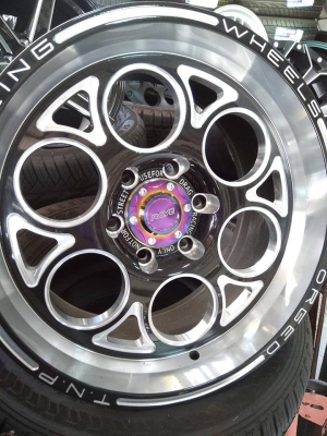 แม็กใหม่เวลลูกโม่ขอบ 18 ใส่รถ 6 รู