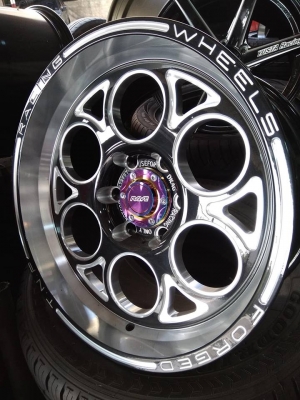 แม็กใหม่เวลลูกโม่ขอบ 18 ใส่รถ 6 รู