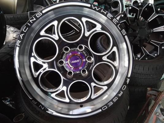 แม็กใหม่เวลลูกโม่ขอบ 18 ใส่รถ 6 รู