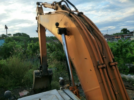 มี VDO ให้ชม.รถแบคโฮ HITACHI EX200-2 แอร์พร้อม ราคา 250000
